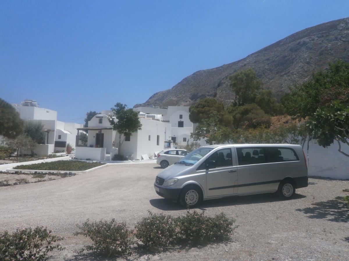 Villa Ostria Kamari  Exterior photo