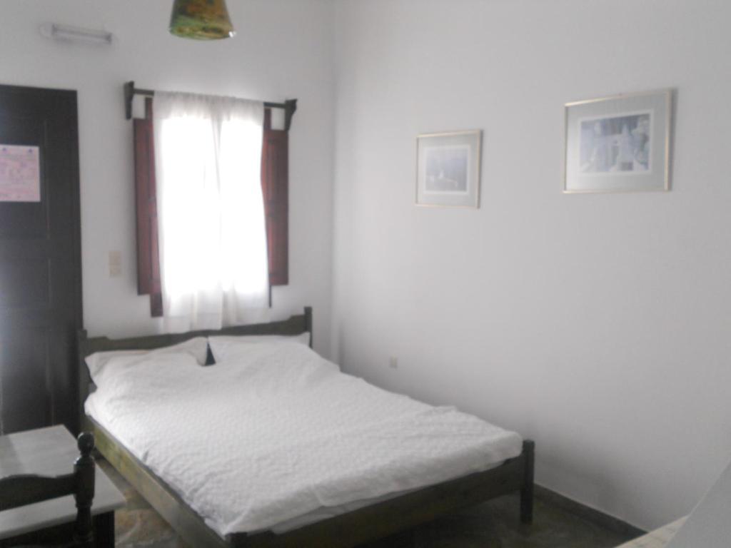 Villa Ostria Kamari  Room photo